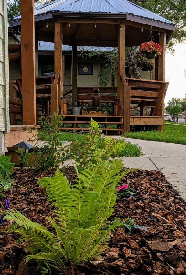 Sagebrush Inn & Suites Broadus Екстериор снимка